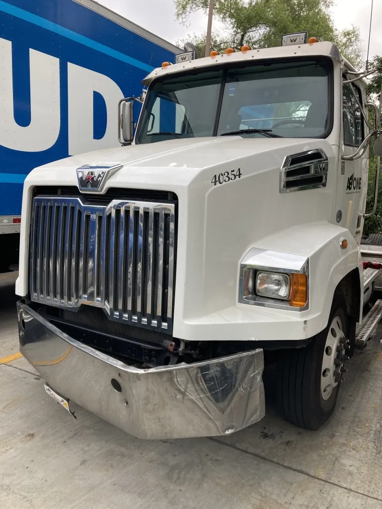Semi truck bumper collision repair in San Diego by HD Truck Body